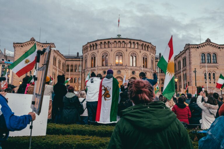 Til Stortinget: Iranske kvinner óg menn trenger beskyttelse!