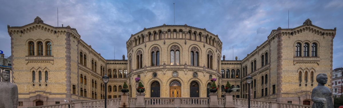 Bildet av Stortinget i Oslo.